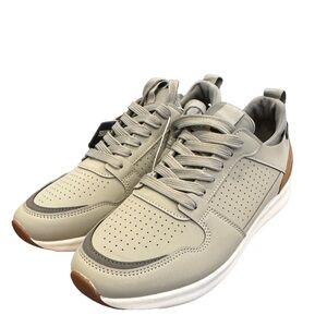 Steven Madden ortholite casually hovers